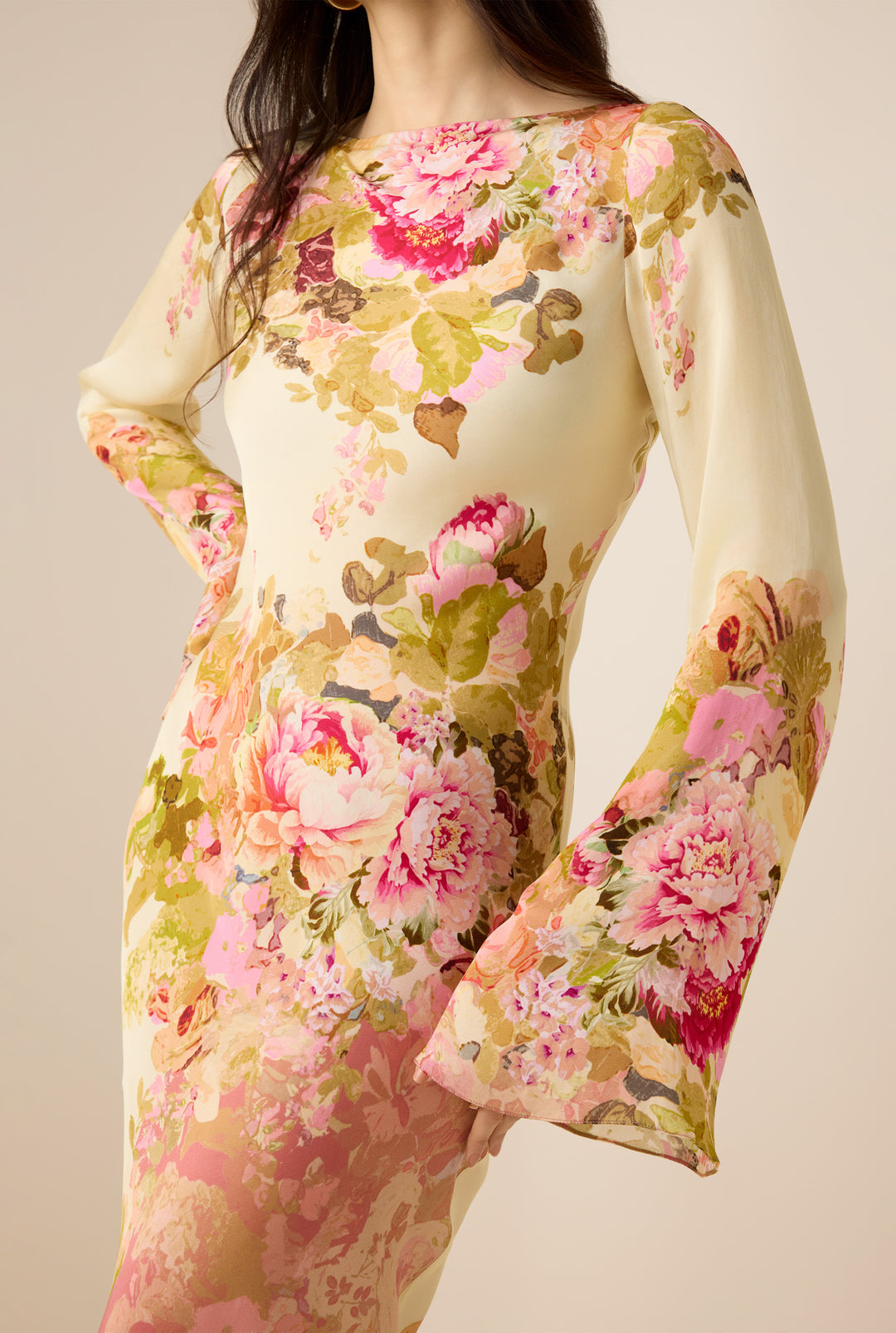 Robe Maxi Fleurie à Col Montant et Manches Longues