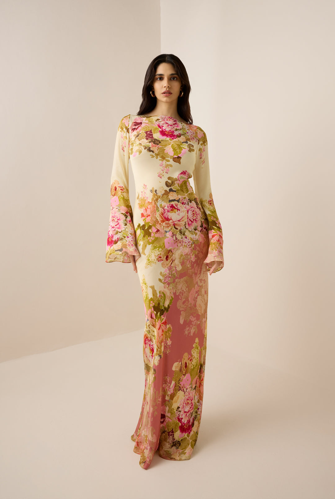 Robe Maxi Fleurie à Col Montant et Manches Longues