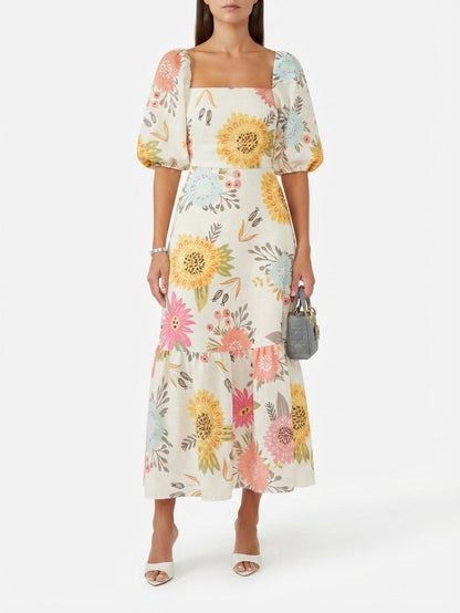Robe Fleurie avec Décolleté Carré et Manches Bouffantes
